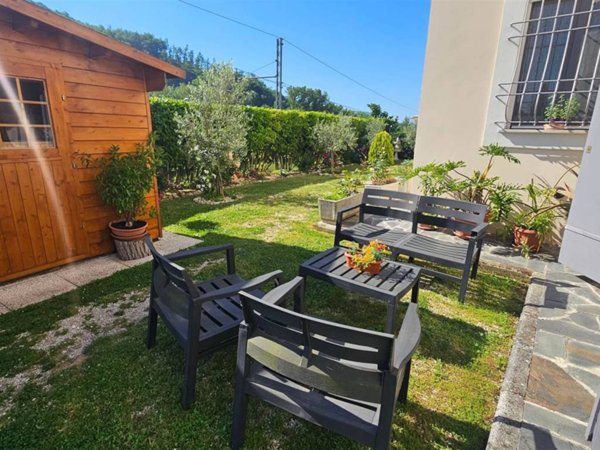 appartamento in vendita a Valtopina in zona Giove
