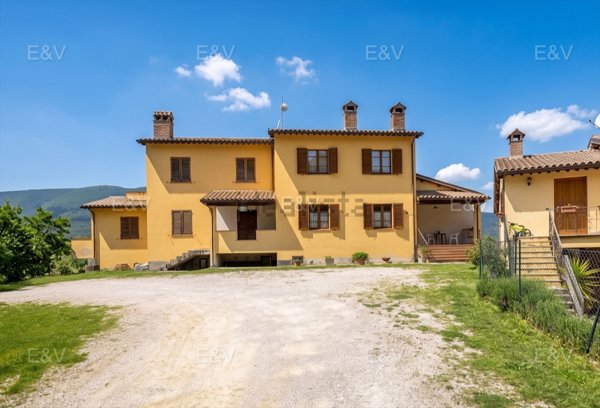 appartamento in vendita a Valtopina