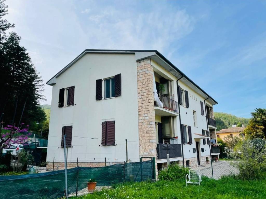 appartamento in vendita a Valtopina