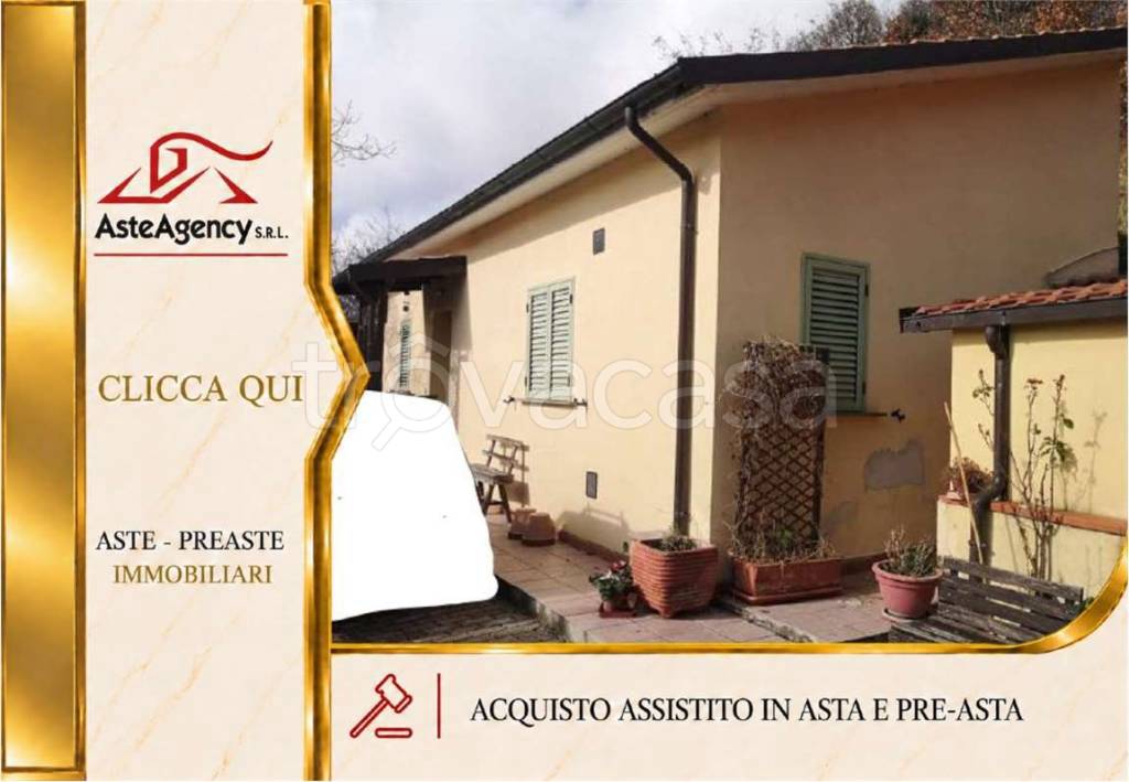 appartamento in vendita a Valtopina in zona Balciano