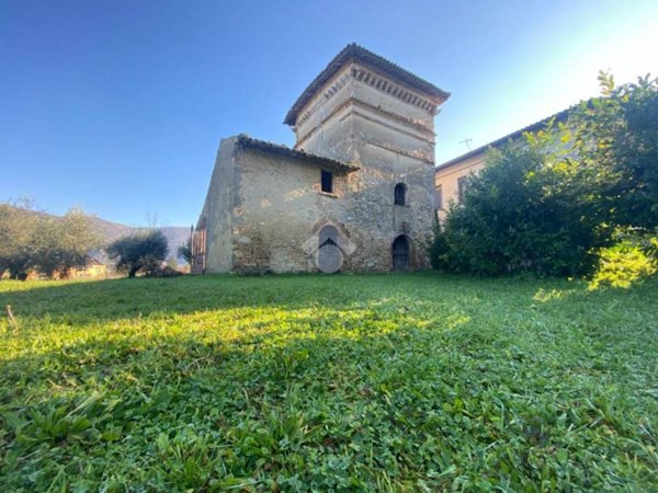 casa indipendente in vendita ad Acquasparta