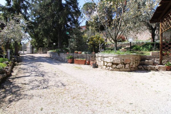 casa indipendente in vendita ad Acquasparta