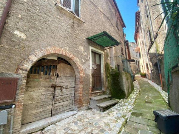 casa indipendente in vendita ad Acquasparta