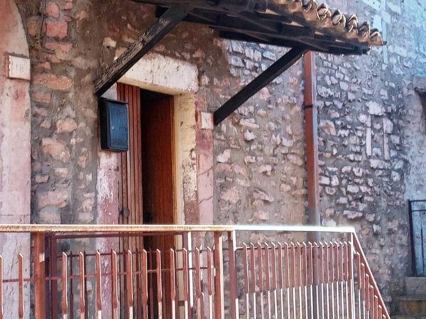 casa indipendente in vendita ad Acquasparta in zona Macerino