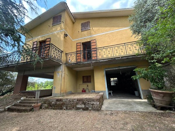 casa indipendente in vendita ad Acquasparta