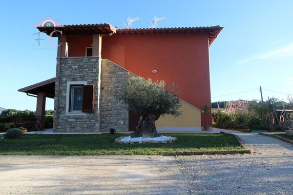 casa indipendente in vendita ad Acquasparta