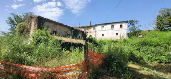 casa indipendente in vendita ad Acquasparta