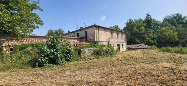 casale in vendita ad Acquasparta