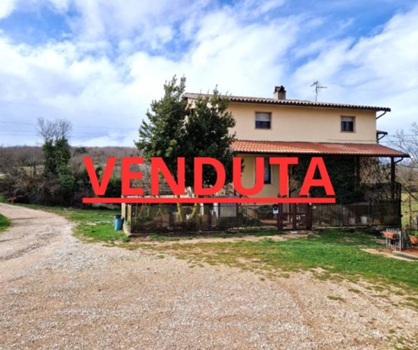 casa indipendente in vendita ad Acquasparta