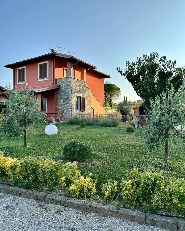 casa indipendente in vendita ad Acquasparta