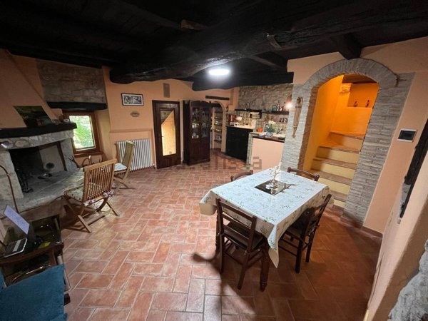 appartamento in vendita ad Acquasparta in zona Firenzuola