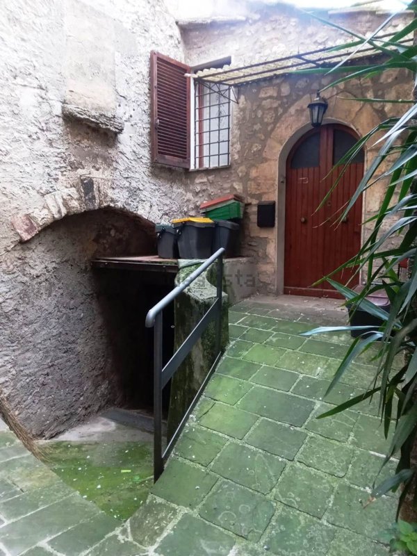 appartamento in vendita ad Acquasparta