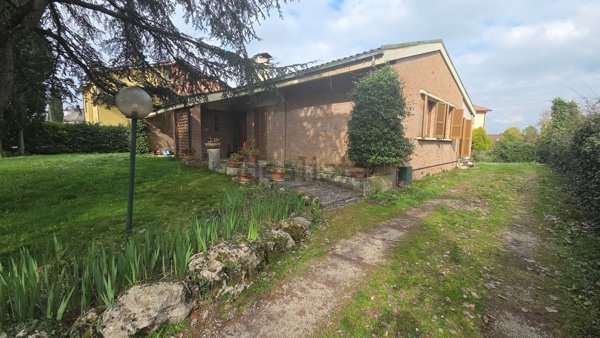 casa indipendente in vendita ad Acquasparta