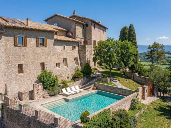 casa indipendente in vendita ad Acquasparta in zona Macerino