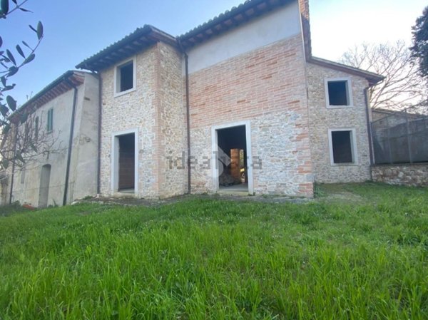 pentavano in vendita ad Acquasparta