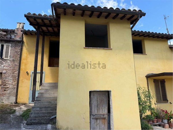 casa indipendente in vendita ad Acquasparta in zona Firenzuola
