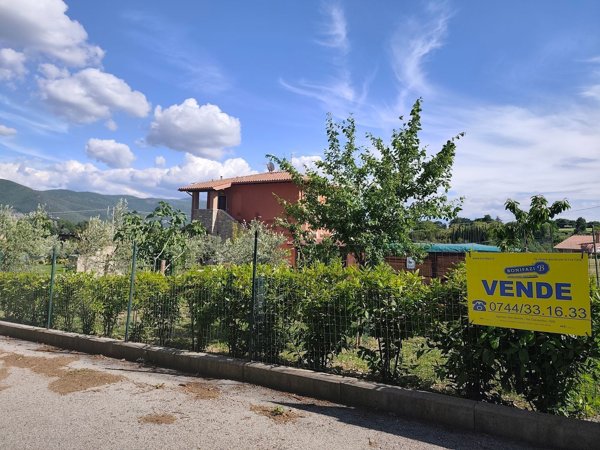 casa semindipendente in vendita ad Acquasparta