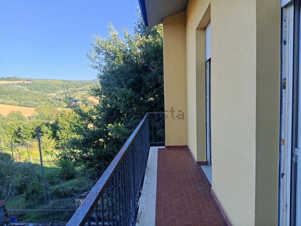 appartamento in vendita ad Acquasparta in zona Casigliano