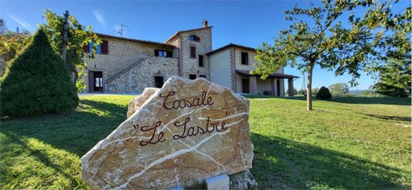casa indipendente in vendita ad Acquasparta in zona Portaria