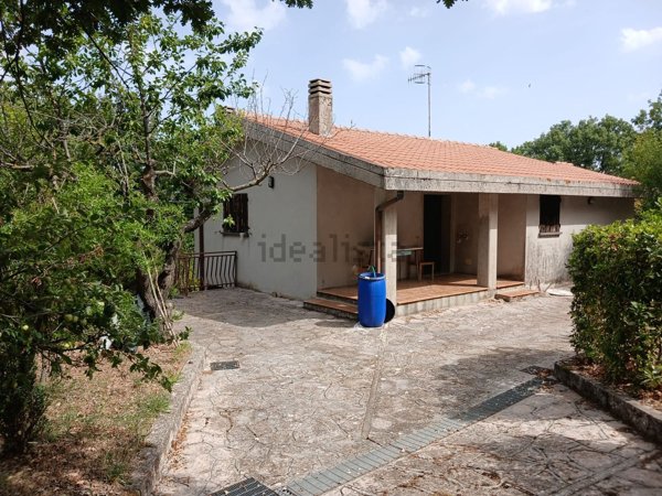 appartamento in vendita ad Acquasparta in zona Macerino