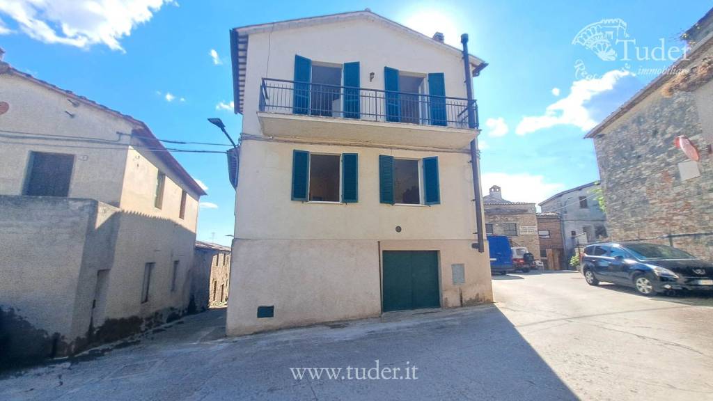 appartamento in vendita ad Acquasparta in zona Configni
