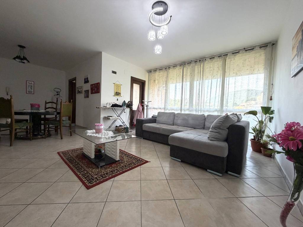 casa indipendente in vendita ad Acquasparta in zona Portaria