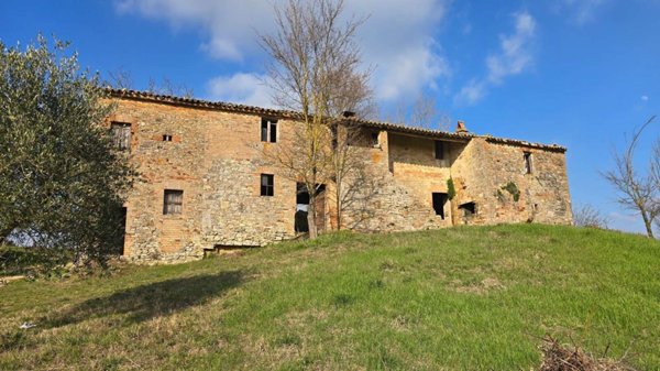 casa indipendente in vendita ad Acquasparta