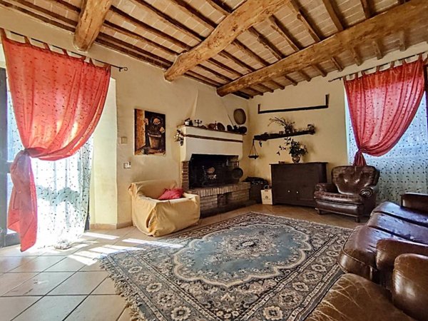 appartamento in vendita ad Allerona in zona Allerona Scalo