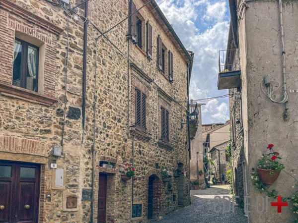 appartamento in vendita ad Allerona