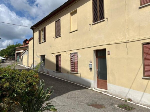 appartamento in vendita ad Allerona