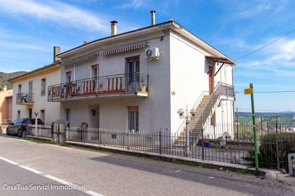 casa indipendente in vendita ad Alviano