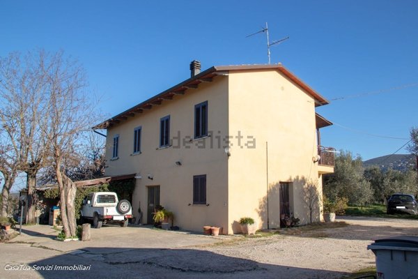 casa indipendente in vendita ad Alviano