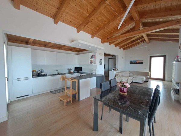 casa indipendente in vendita ad Alviano