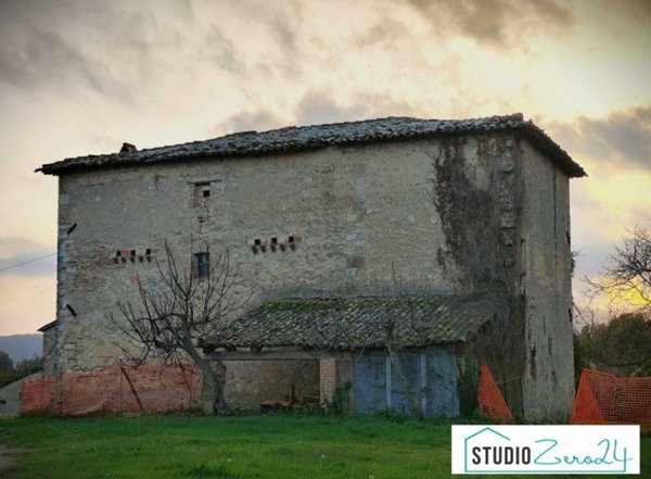 casa indipendente in vendita ad Alviano