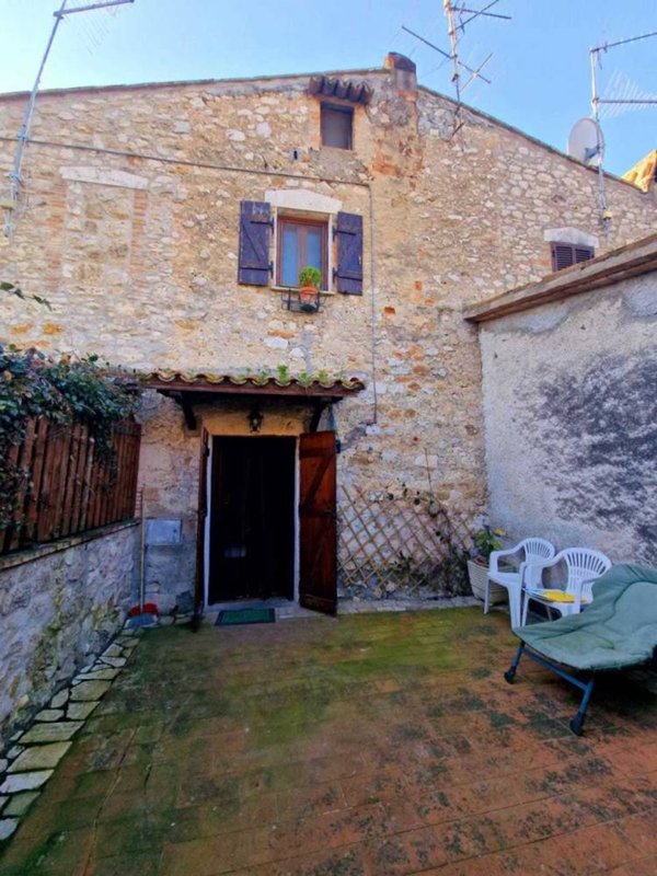 casa indipendente in vendita ad Alviano