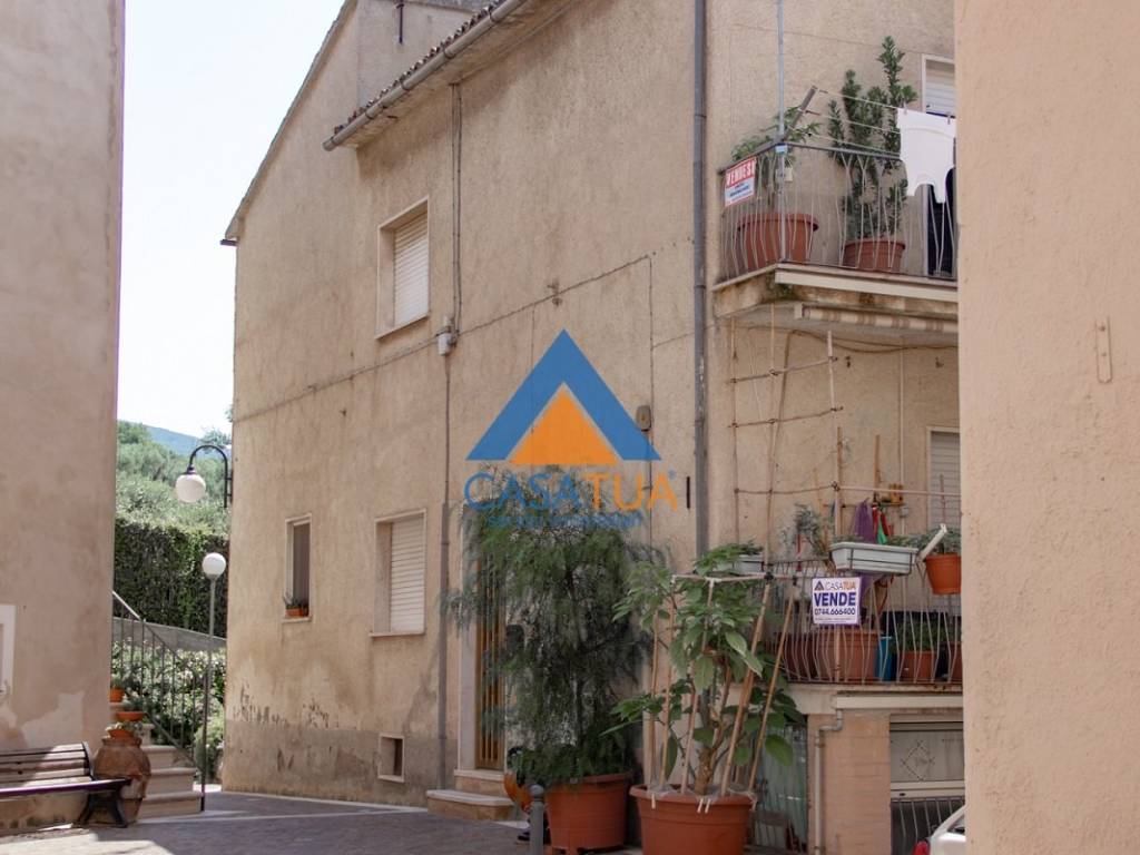 casa indipendente in vendita ad Alviano