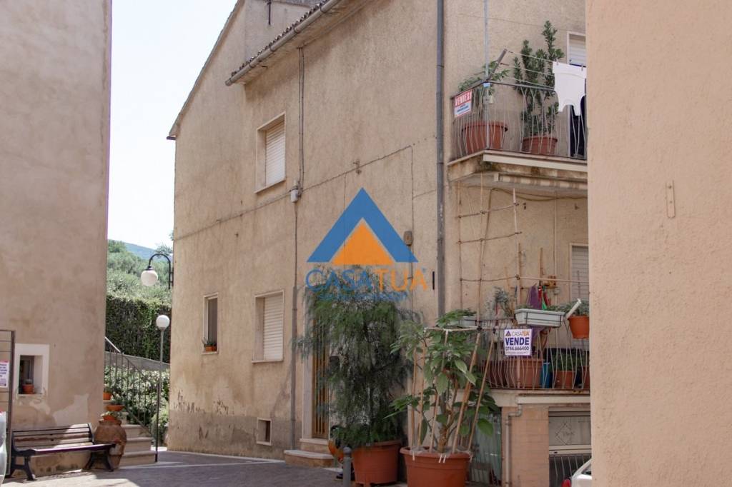 casa indipendente in vendita ad Alviano