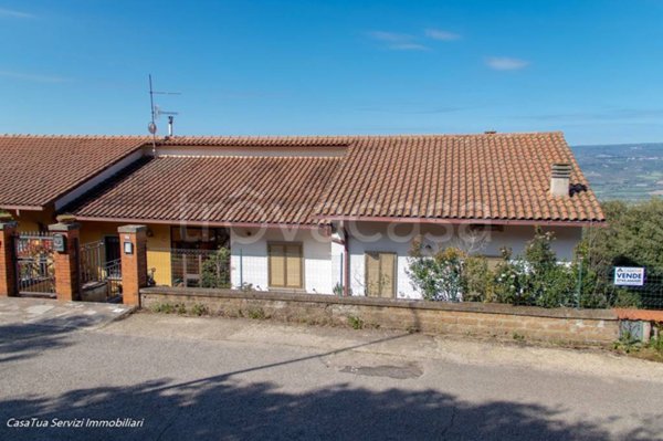 casa indipendente in vendita ad Alviano