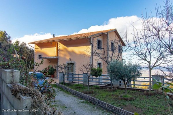 casa indipendente in vendita ad Alviano
