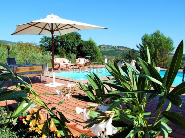 casa indipendente in vendita ad Alviano