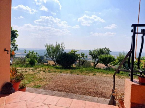 casa indipendente in vendita ad Alviano