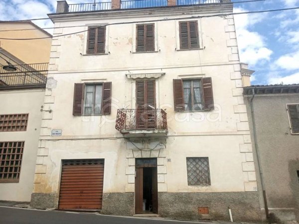 casa indipendente in vendita ad Alviano