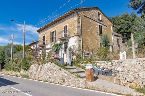 casa indipendente in vendita ad Alviano