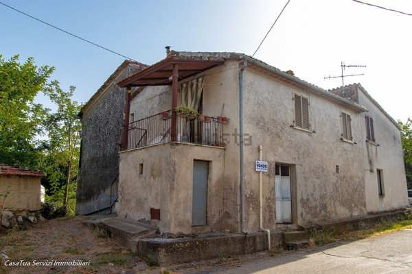 casa indipendente in vendita ad Alviano
