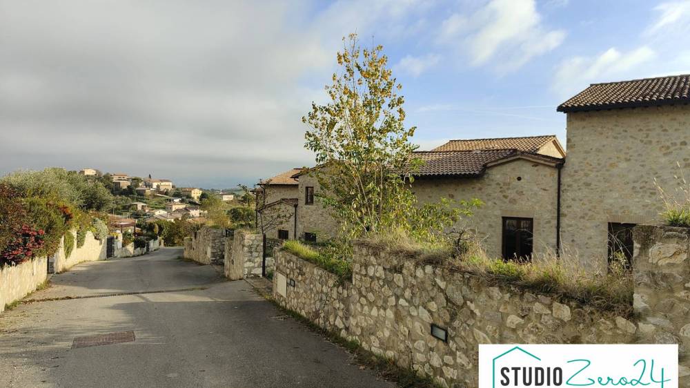 casa indipendente in vendita ad Alviano