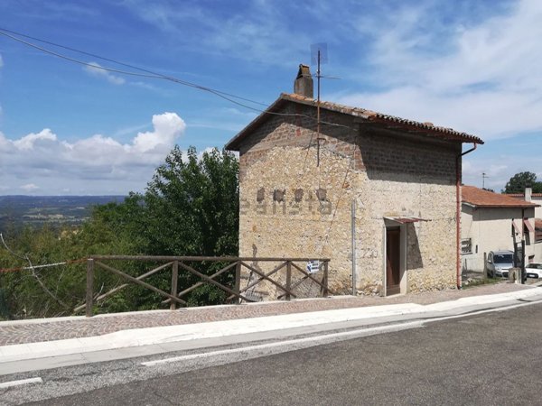 casa indipendente in vendita ad Alviano