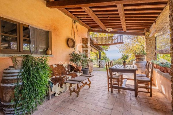 locale di sgombero in vendita ad Alviano