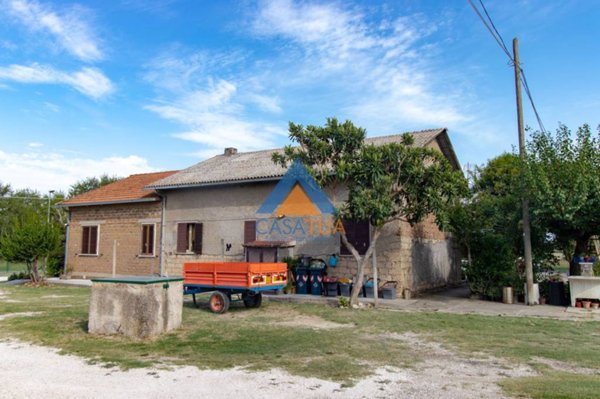 casa indipendente in vendita ad Alviano
