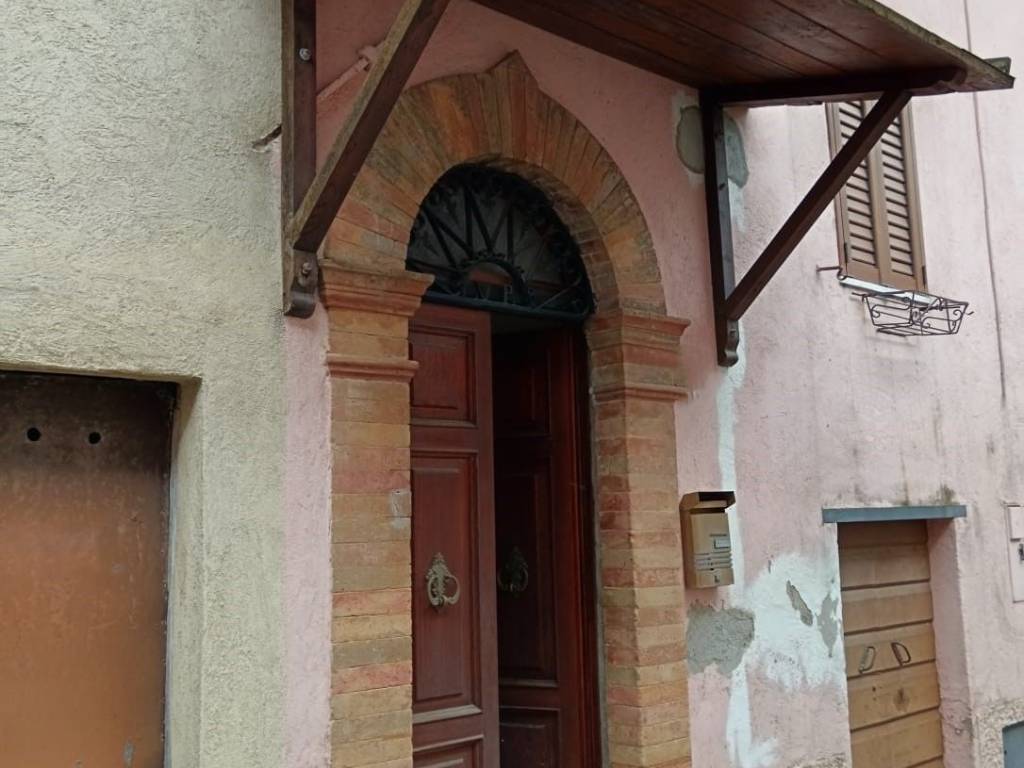 casa indipendente in vendita ad Amelia