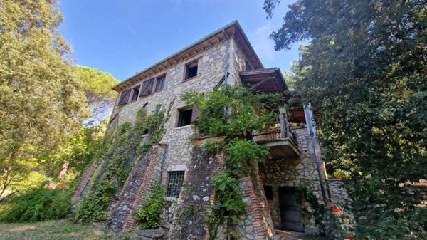casa indipendente in vendita ad Amelia